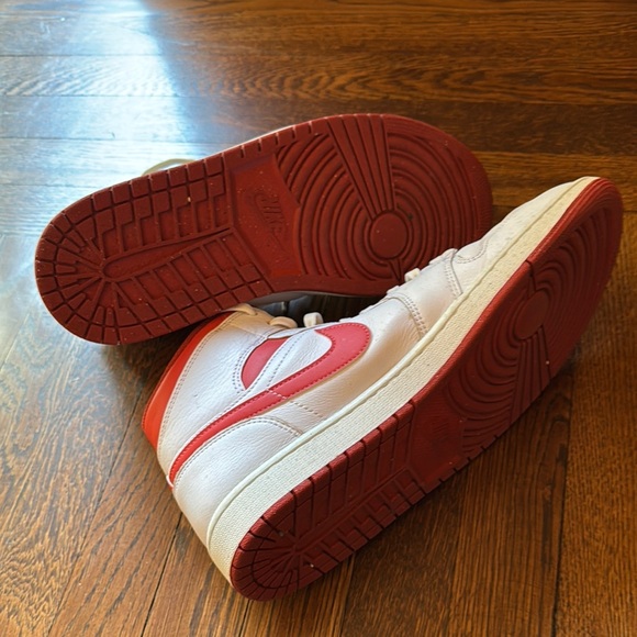 Nike Air Jordan White and Burnt Red High-Top Sneakers. Like New. - Picture 4 of 6